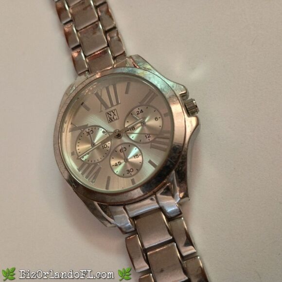 VINTAGE: New York & Company -- NY & Co -- Silver Women's Watch - Picture 2 of 11